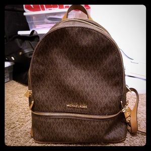 Michael kors back pack